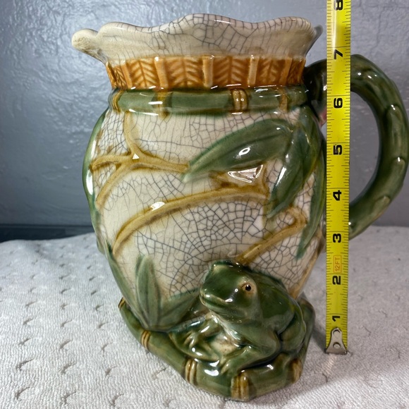 Vintage Chinese Pitcher with Frogs bamboo And Lily Pads made by Oriental Accents - Picture 13 of 16